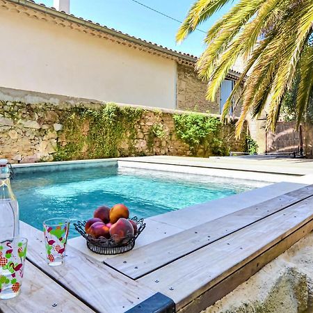 Awesome Apartment In Pujaut With Swimming Pool Exteriér fotografie